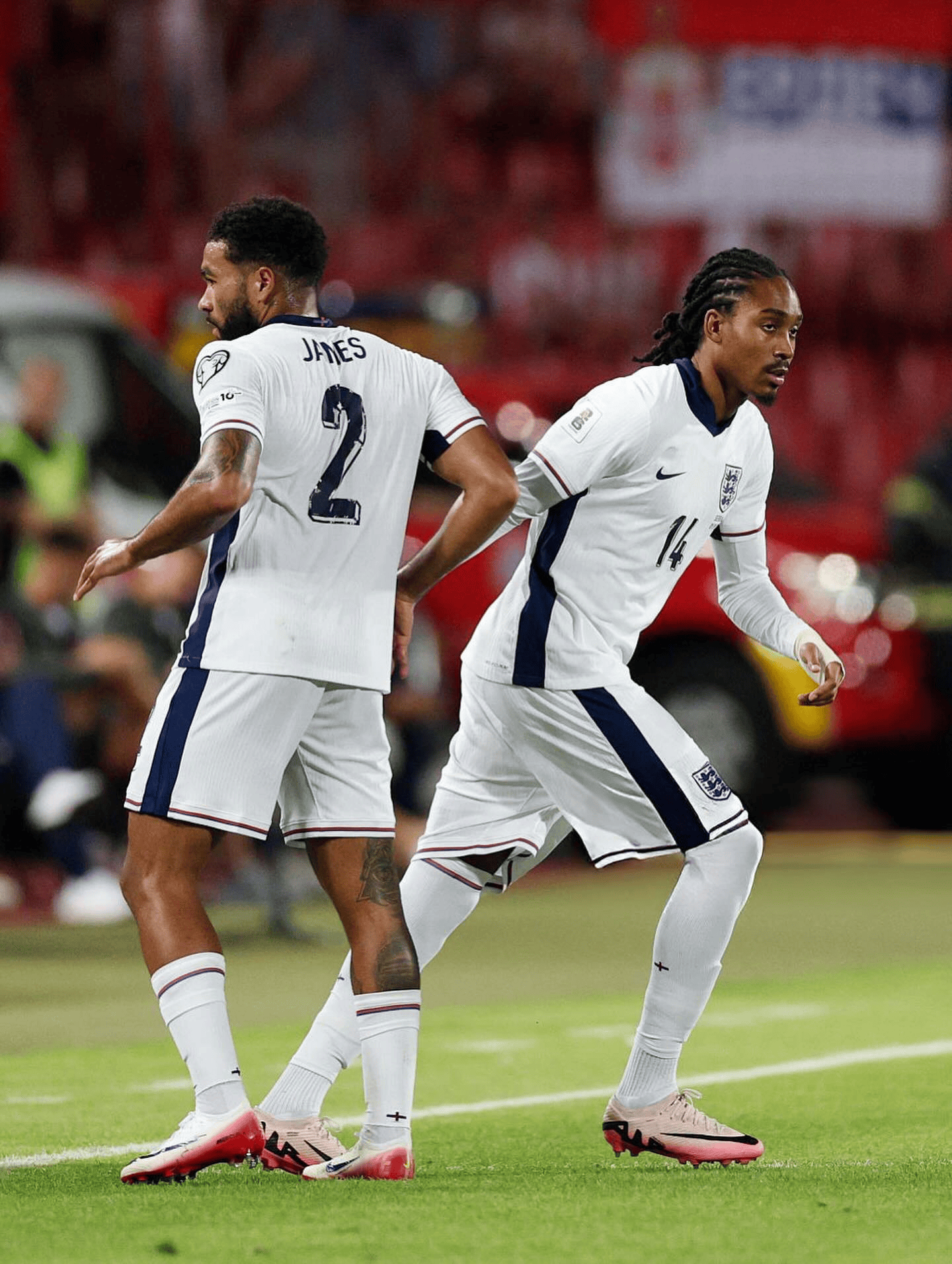 斯彭斯在比, stron, src