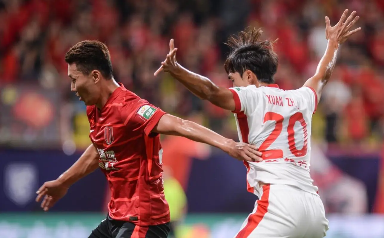 没有踢到皮, 狂揽, 排名榜首 没有踢到皮, 狂揽, 排名榜首