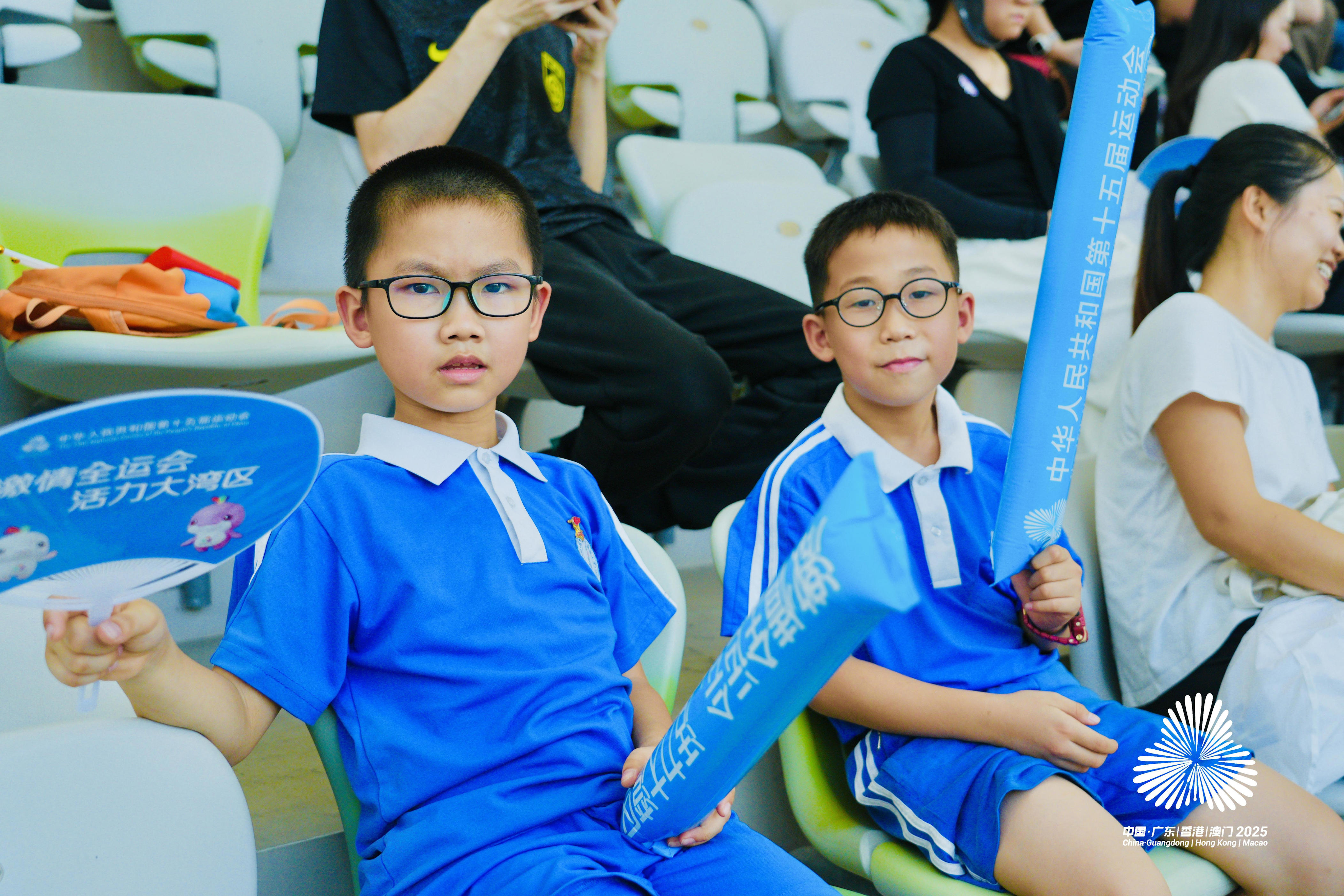 表现时, 面没有完全, src